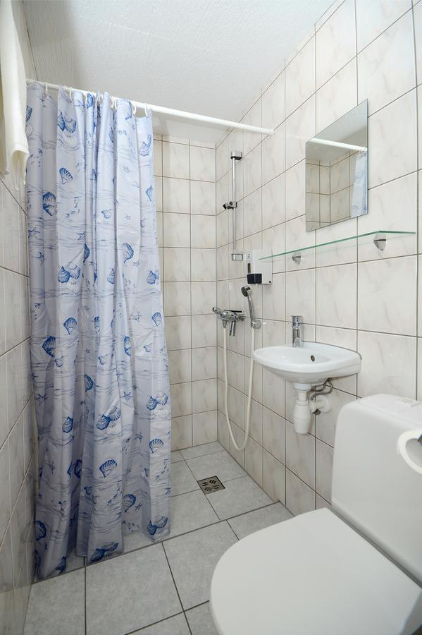 Aisa Guesthouse 페르누 외부 사진